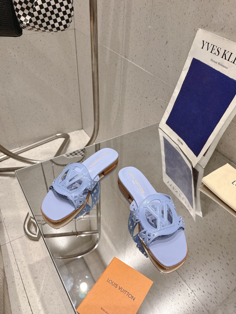 l0vis Vvtt0n slippers